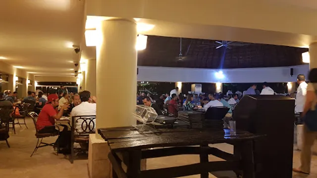 Pier 8 Seafood & Grill