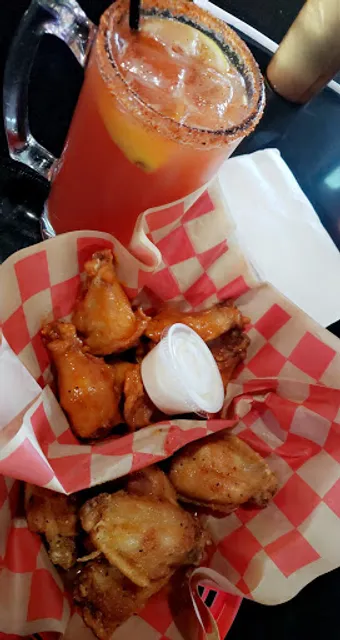 Just Wing It - Valley Plaza