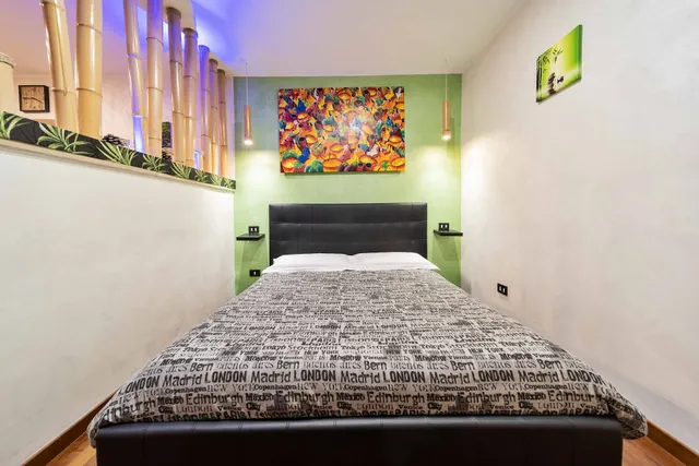 Newhouse / Via dei Mille