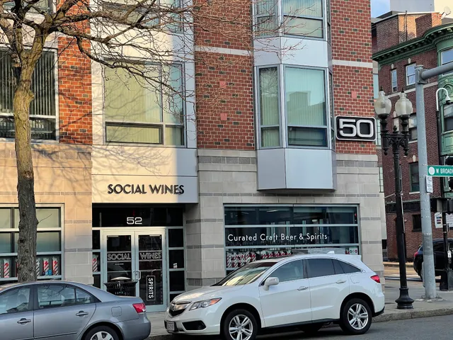 Social Wines - Boston