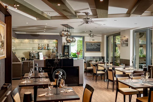 Liget Pizzeria & Restaurant