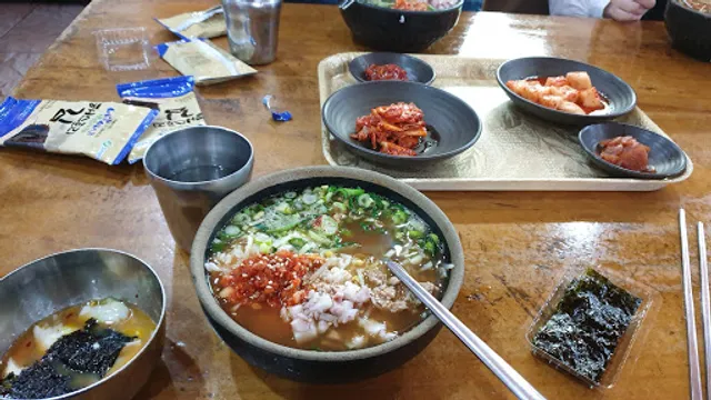 별미콩나물국밥집