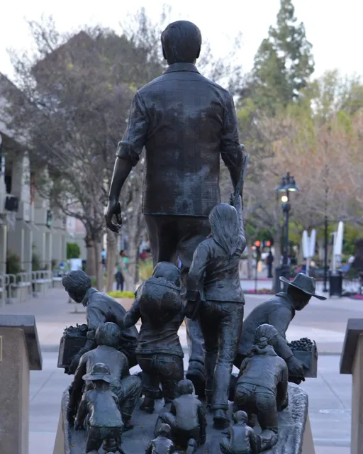 Riverside Pedestrian Mall