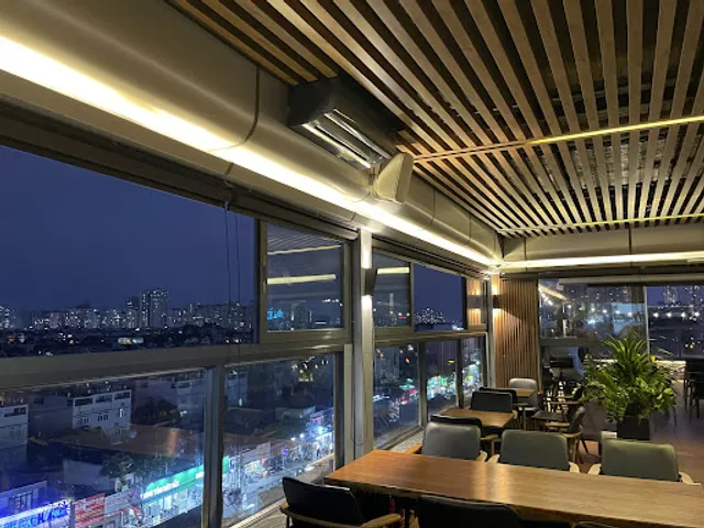 Ola Rooftop Café & Cuisine