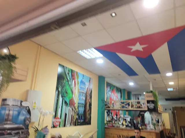 La Esquinita del Medio