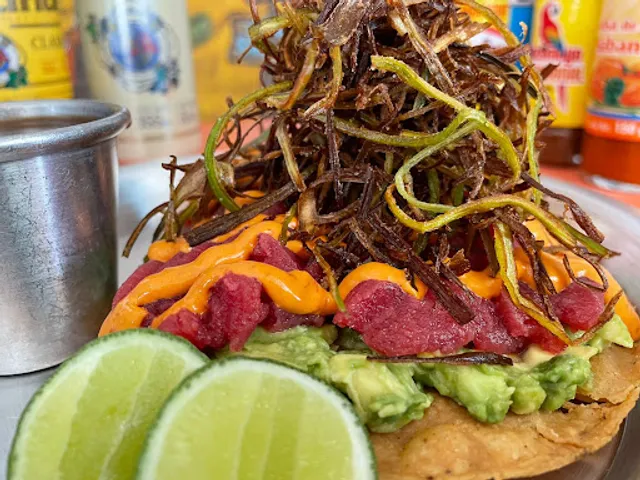 DON TACHO mariscos de carretera