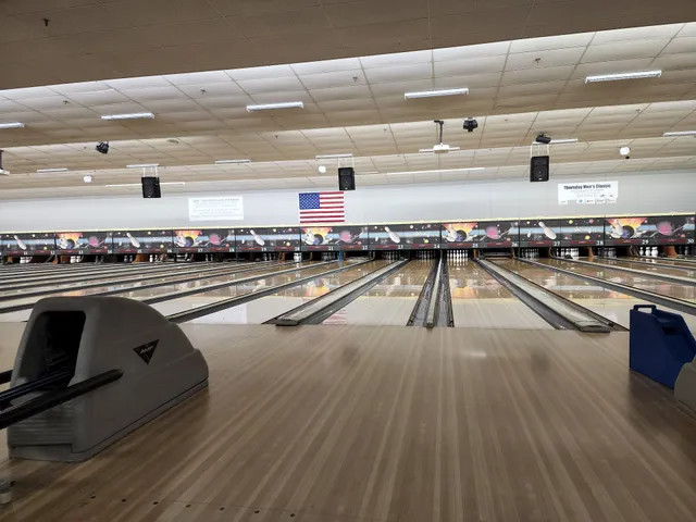 Thunderbird Lanes - Warminster
