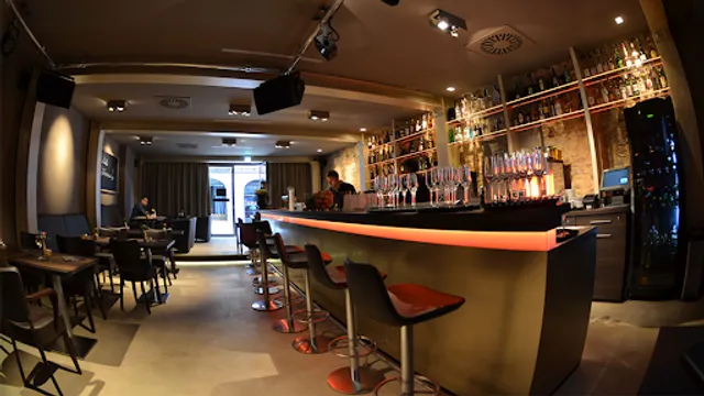 Market2 - Bar & Lounge