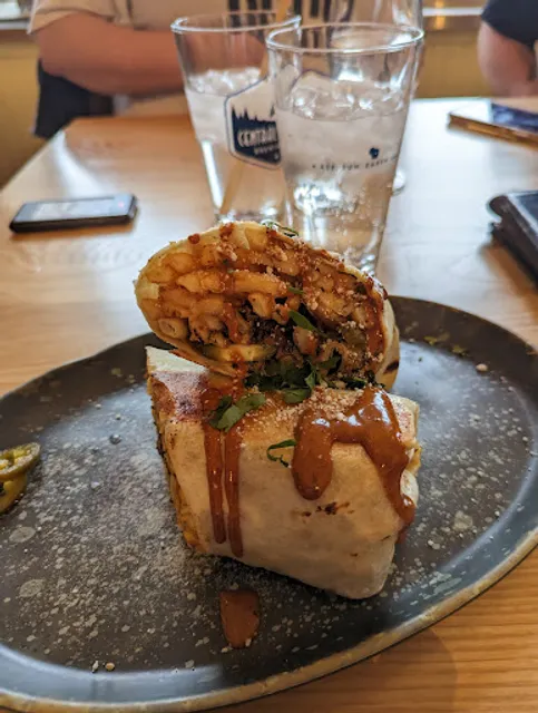 TROUBLEMAKERS' COCINA