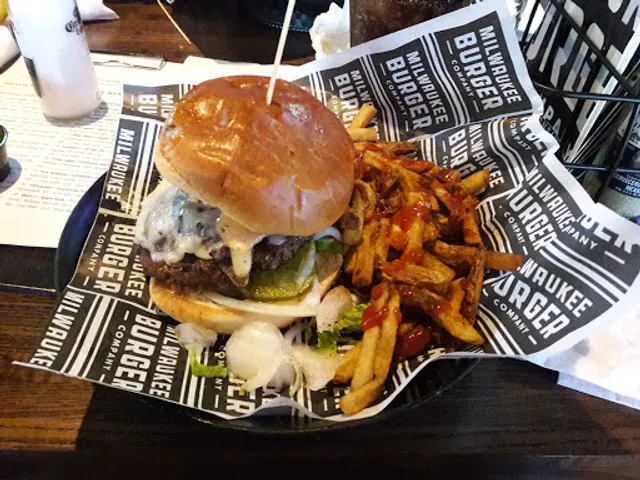 Milwaukee Burger Company - Pleasant Prairie