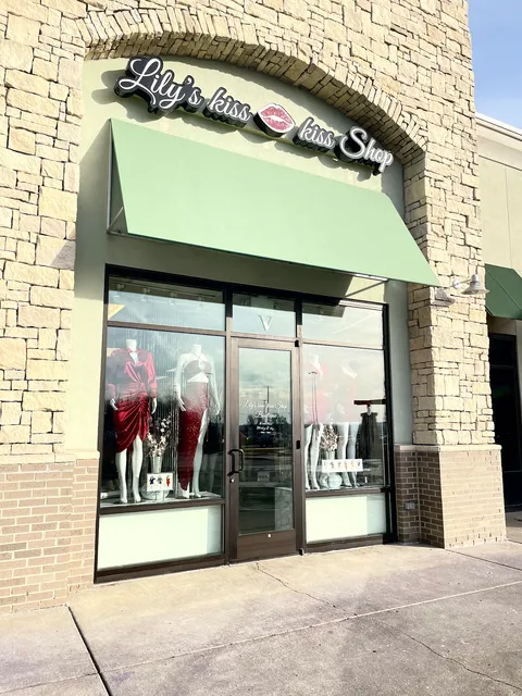 lilys kiss kiss shop Boutique