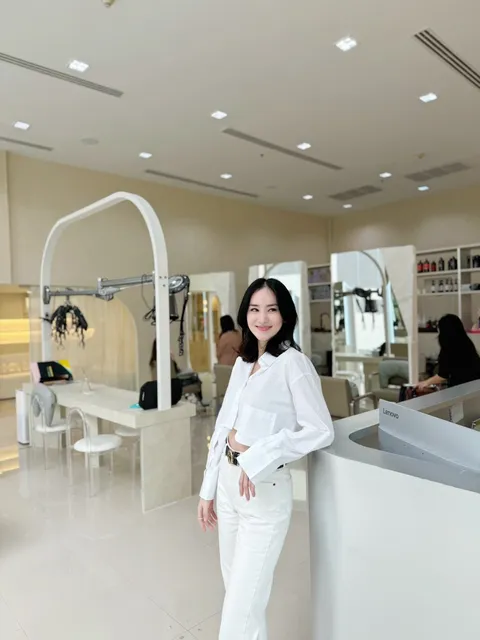 Bella Beauty Vibes (BOOKING ONLY)