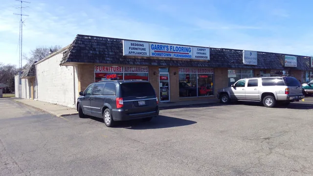 Garry's Flooring & Hometown Furnishing