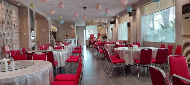 Grand Maximum Seafood Restaurant