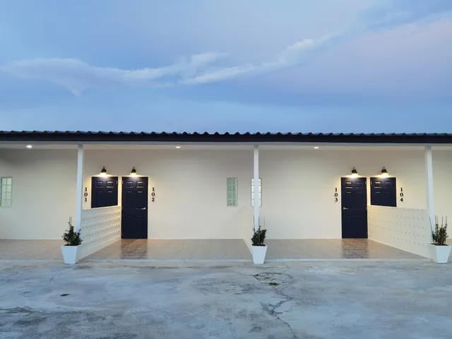 CALM Resort (คราม รีสอร์ท)