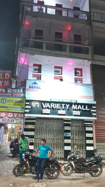 OYO 49975 Hotel Apex