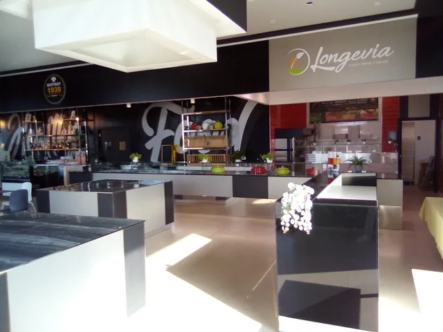 LHI BISTROT 1939 Italian Food & Coffee