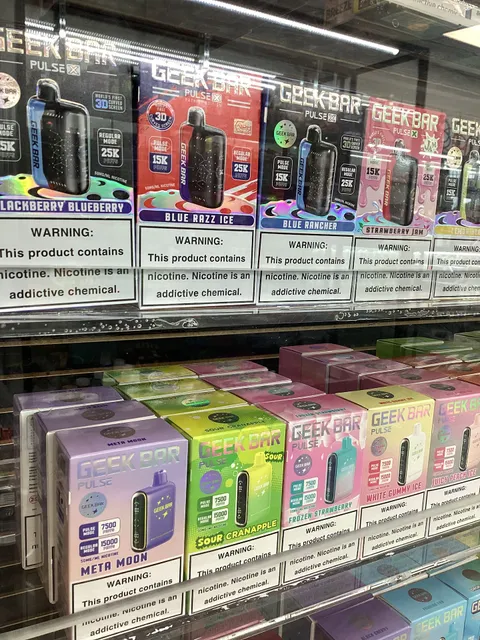 American Smoke Zone Naperville | Vape & Smoke Shop | 7-Hydroxy, Geekbar, Puffco, Juul, Vape Juice