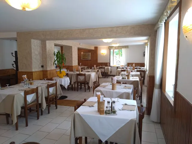 Albergo Ristorante Campomezzavia