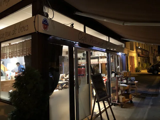 Chez Mon Cousin Alphonse