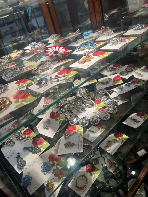 814 Vintage Marketplace