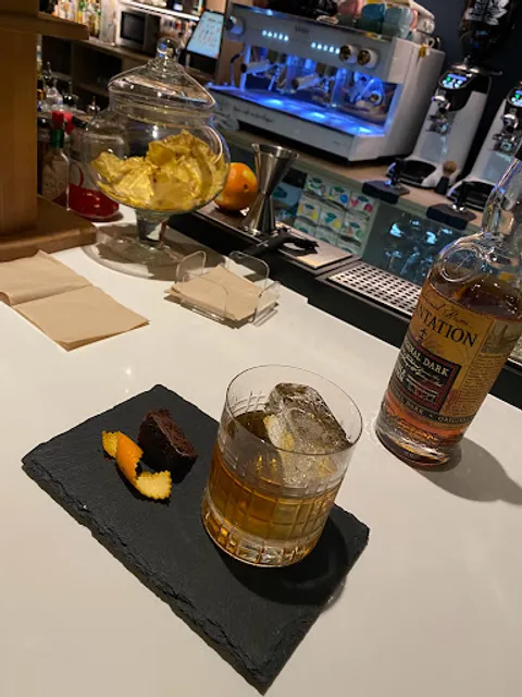 EL BULE Gastro Cocktail Bar