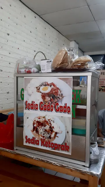 Gado gado cemara jajan