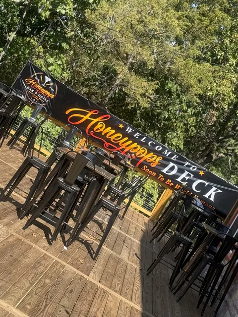 Honeypops Bar & Grill