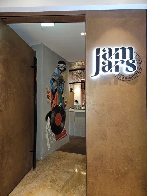 JamJars Restaurant & Bar