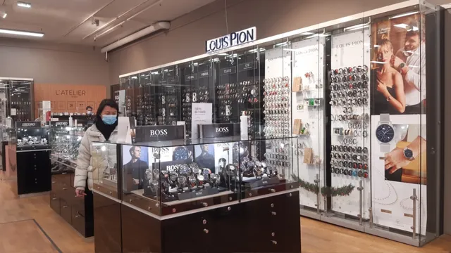 Louis Pion - Corner Galeries Lafayette Biarritz