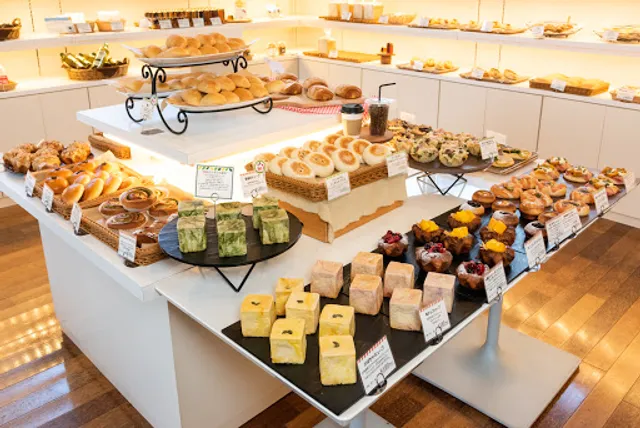 霧の蔵ベーカリー（霧島酒造直営）