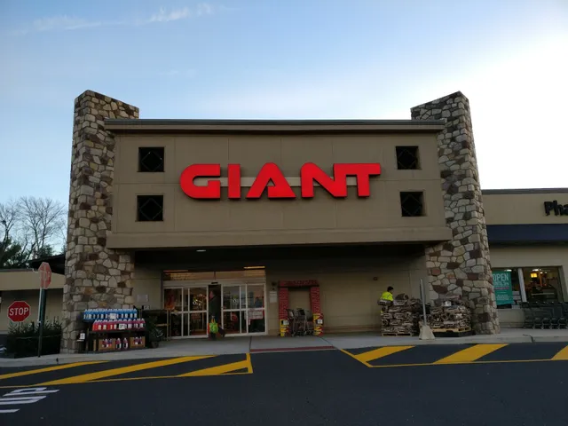 GIANT