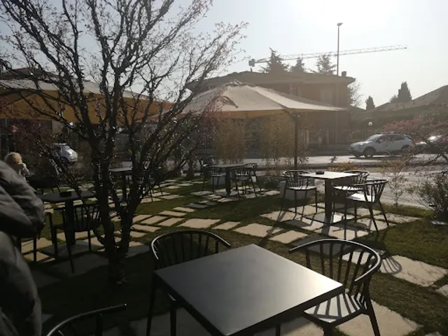 PAPAVERO coffe, food & bakery