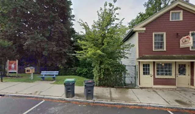 Fuzzybuttz Grooming Studio LLC