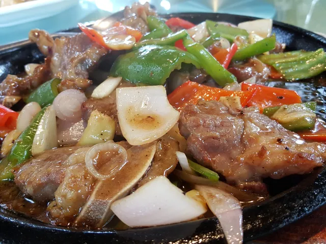 Hemanlou Private Kitchens