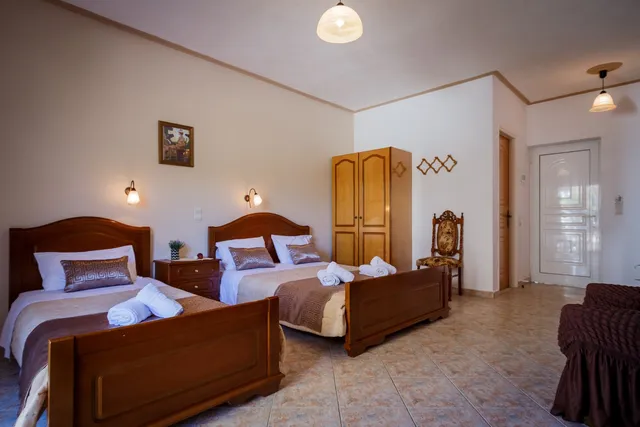 Vivi's studios alykes