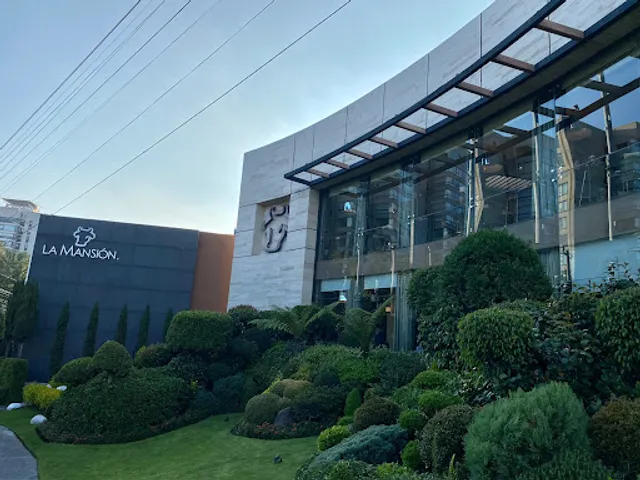 La Mansion