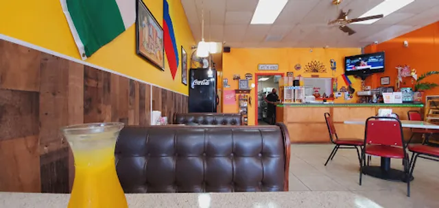 Mi Recuerdo Colombian & Mexican Restaurant