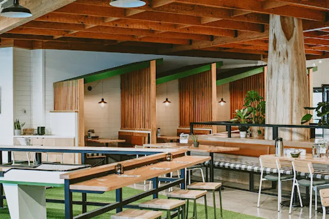 Old Yale Brewing: Abbotsford Craft Brewery + Kitchen