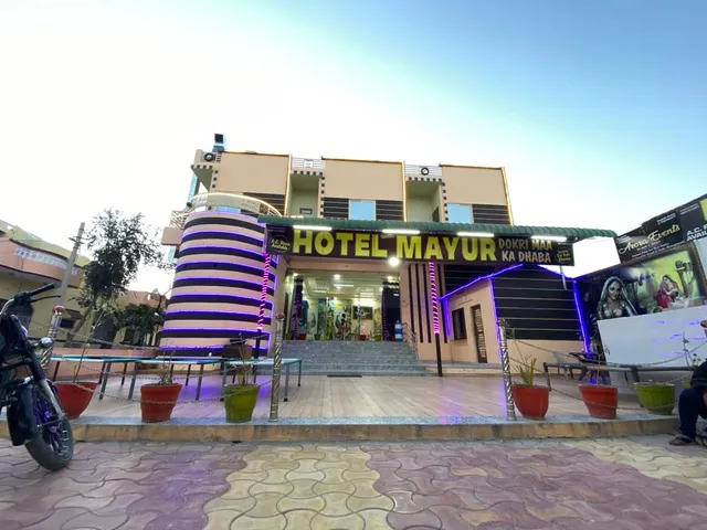 Mayur hotel and restaurant (dokri maa ka dhaba))