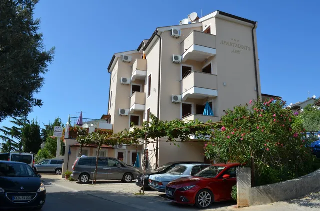 Apartments Antic