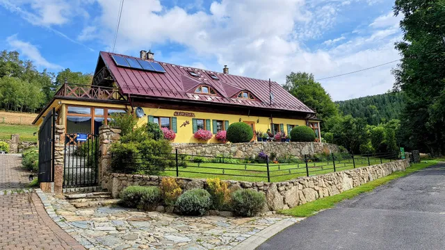 Apartamenty Leśniczówka Salamandra urocza okolica