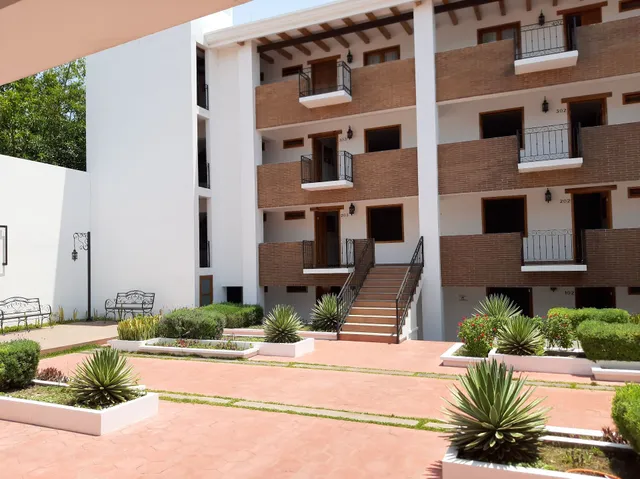 Capital O Hotel La Alborada