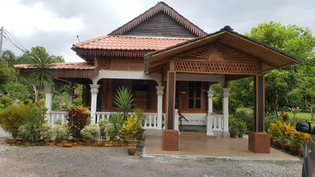 KW Caravan Park & Cabin Stay