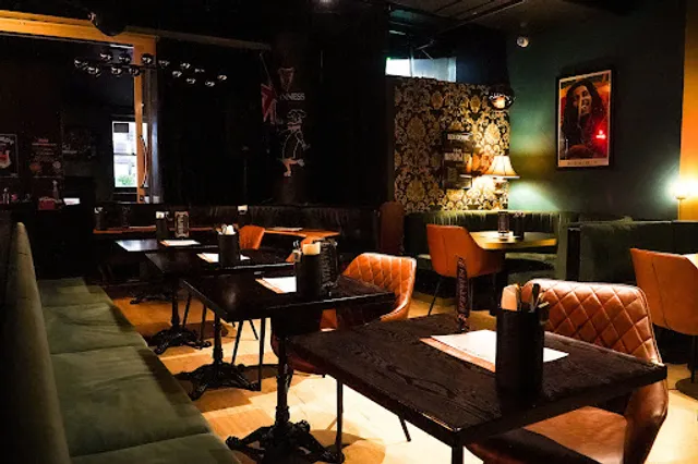 Den Devine Restaurant & Music Lounge