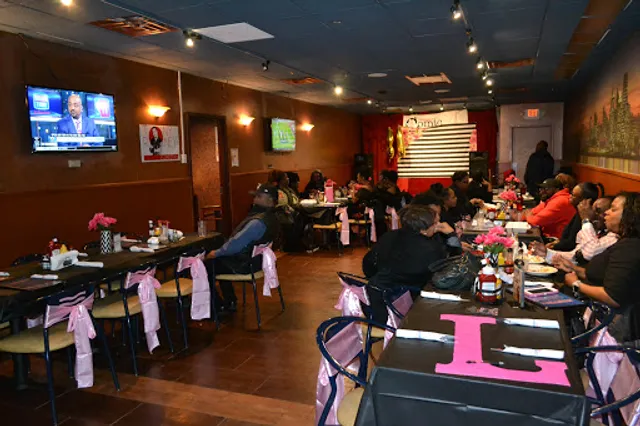 Starter's Bar & Grill Plymouth Rd