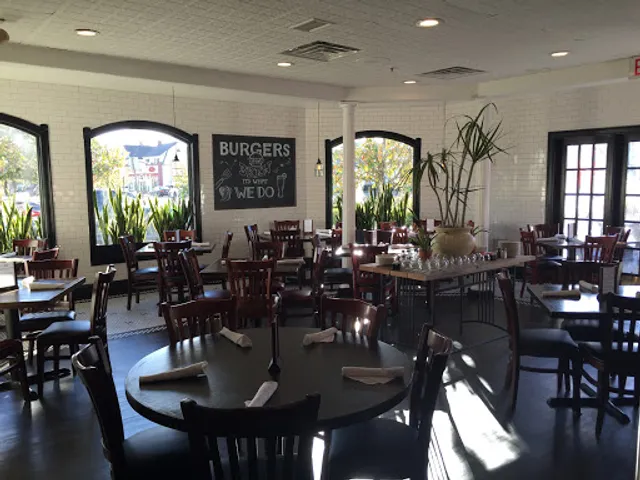 Tiffs Grill & Ale House