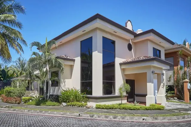 Casa Macaw, La Flor #11