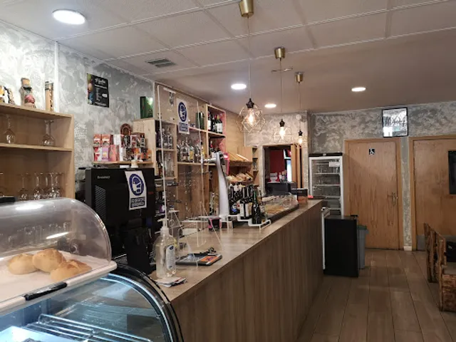 Bar-Cafeteria El locutorio