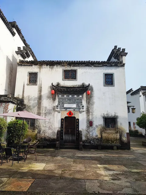 Tangmo France Family Hotel